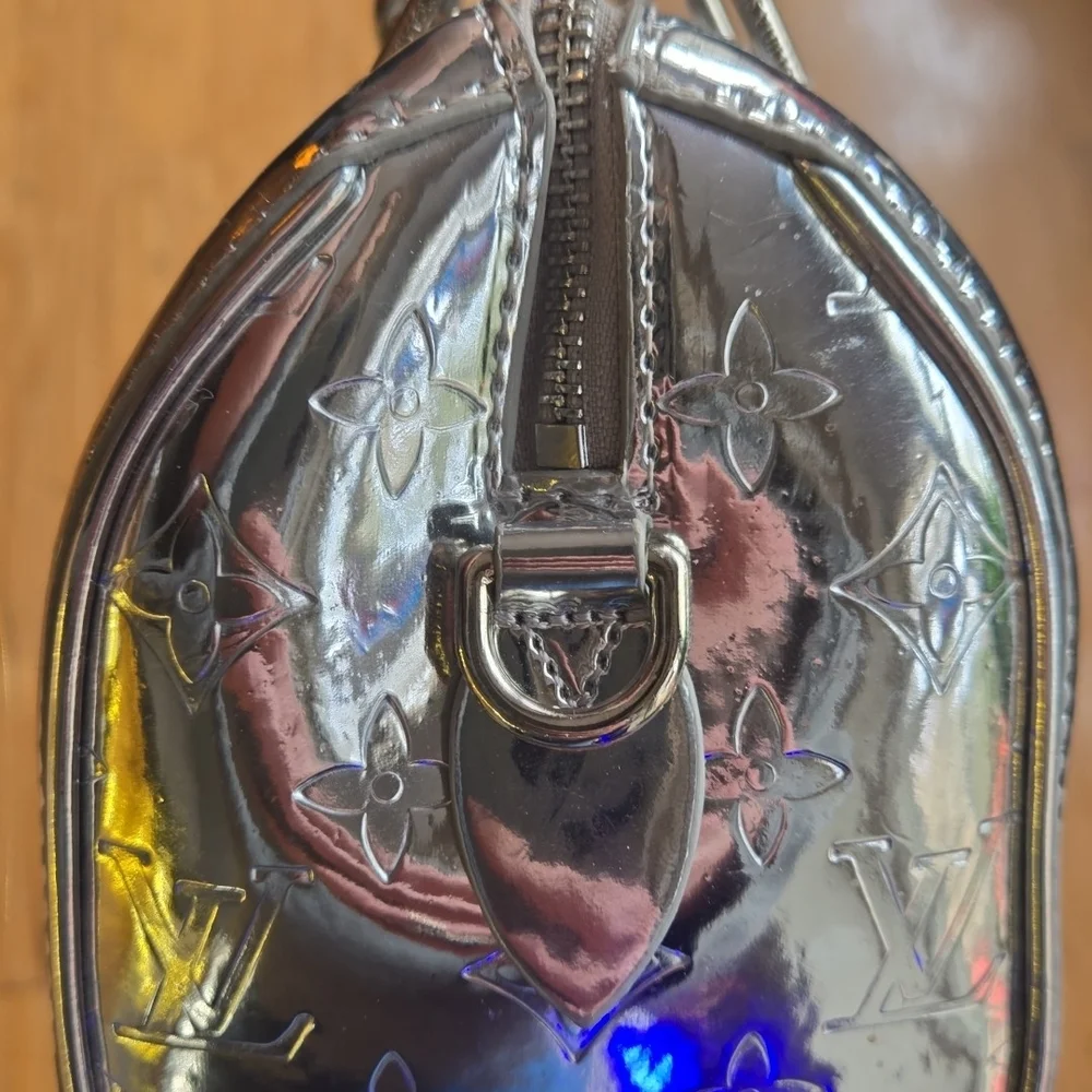 Louis Vuitton Shiny Silver Clutch - Picture 2 of 6